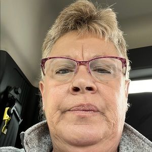 Meet your Posher, Christine